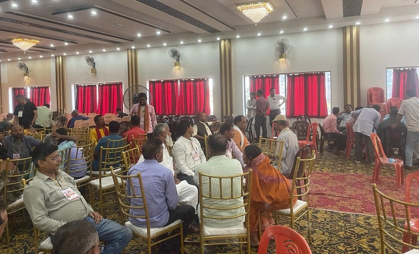 निषेधाज्ञा हटेपछि मात्रै एमाले वीरगञ्ज महानगर कमिटीको मतदान हुने