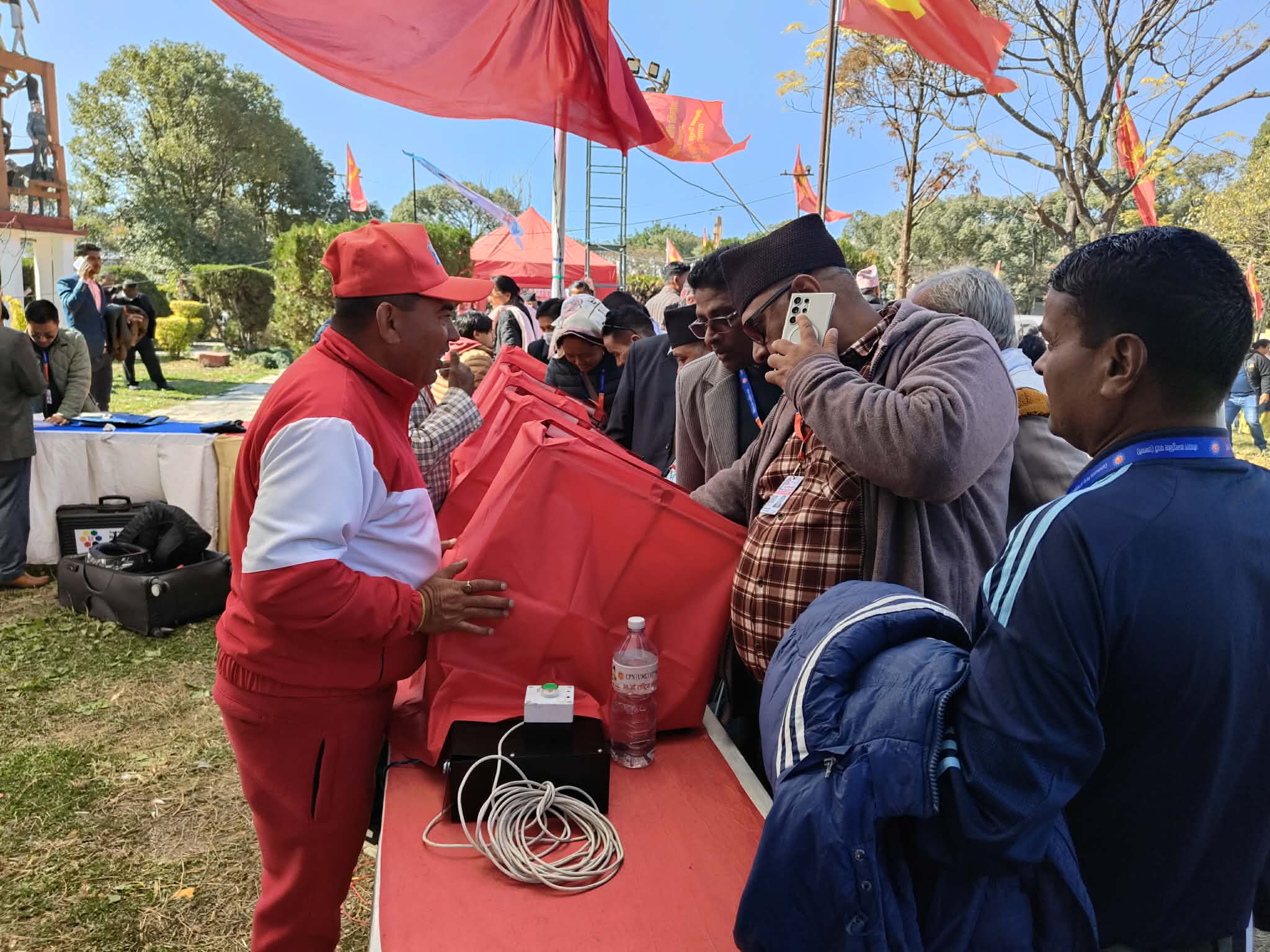   एमाले महाधिवेशनको निर्वाचन कार्यक्रम संशोधन