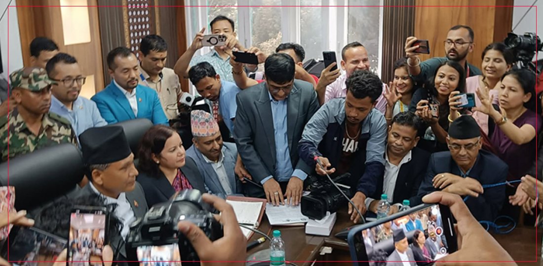   कुलमानले पदभार ग्रहण गर्दै भने– माननीय नभन्नुहोला