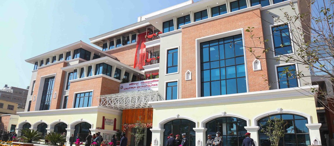   तस्बिरमा हेर्नुहाेस् अत्याधुनिक सुविधा सहितको ललितपुर महानगरपालिकाको नयाँ भवन