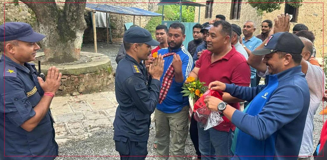   ललितपुरका विभिन्न चौकीमा फर्किन थाले प्रहरी, स्थानीयले गरे स्वागत