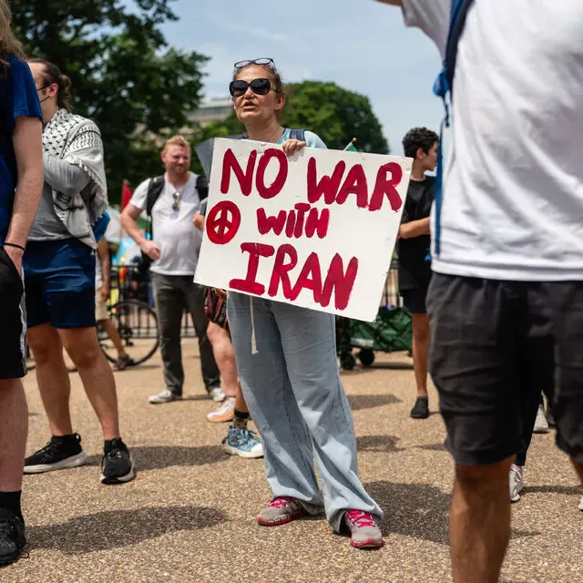 us protest against iran war (1)