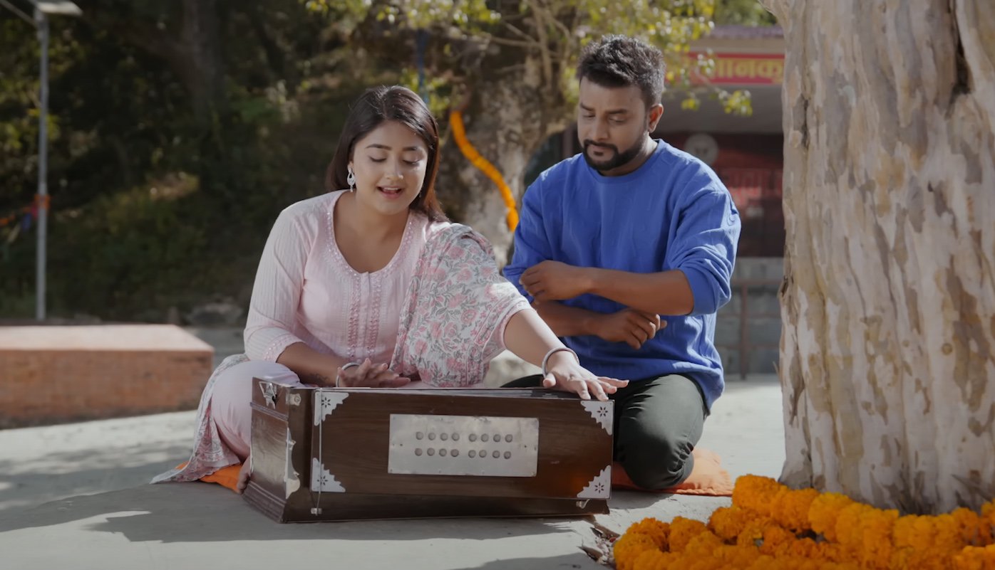   प्रमोदको नयाँ गजल ‘घर नभाको मान्छे’ मा उषा र राजुको रोमान्स