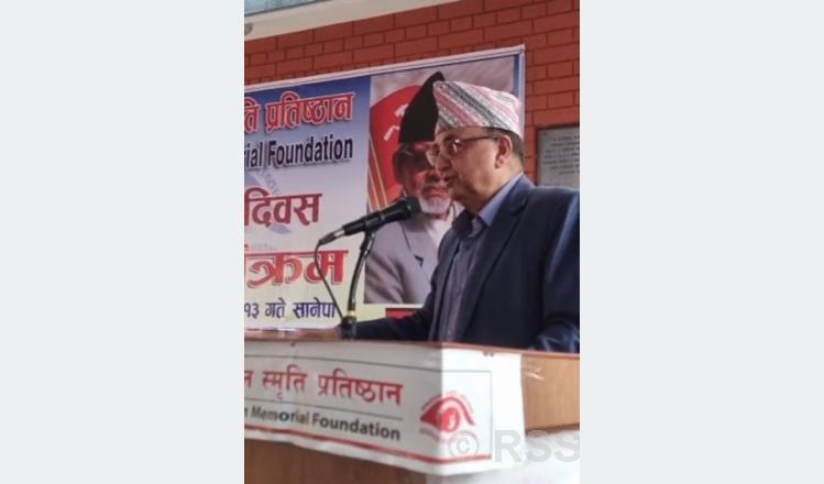 ‘पूर्वप्रधानमन्त्री अधिकारी प्रतिकूल परिस्थितिमा पनि निष्ठा नत्याग्ने नेता’