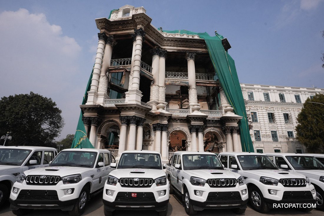 Vehicle-Singhadurbar- Nepal photo library-02