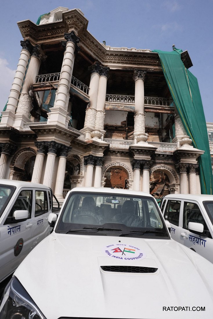 Vehicle-Singhadurbar- Nepal photo library-03
