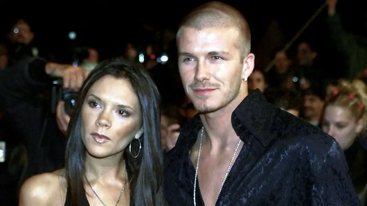 Victoria David Beckham 2001.jpg