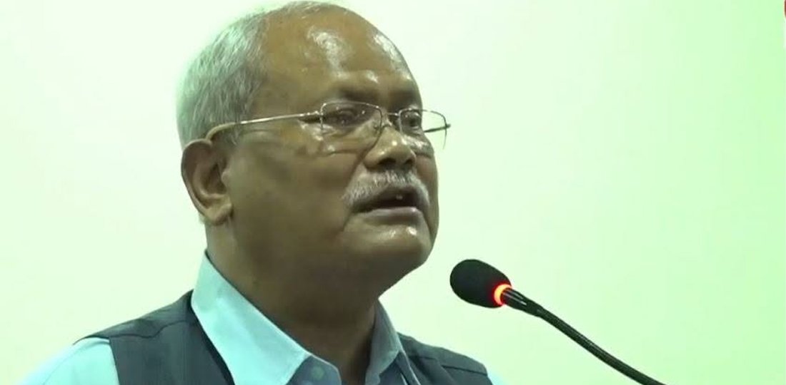 विजय गच्छदारले भने, ‘सिध्याइदिने अरे...’