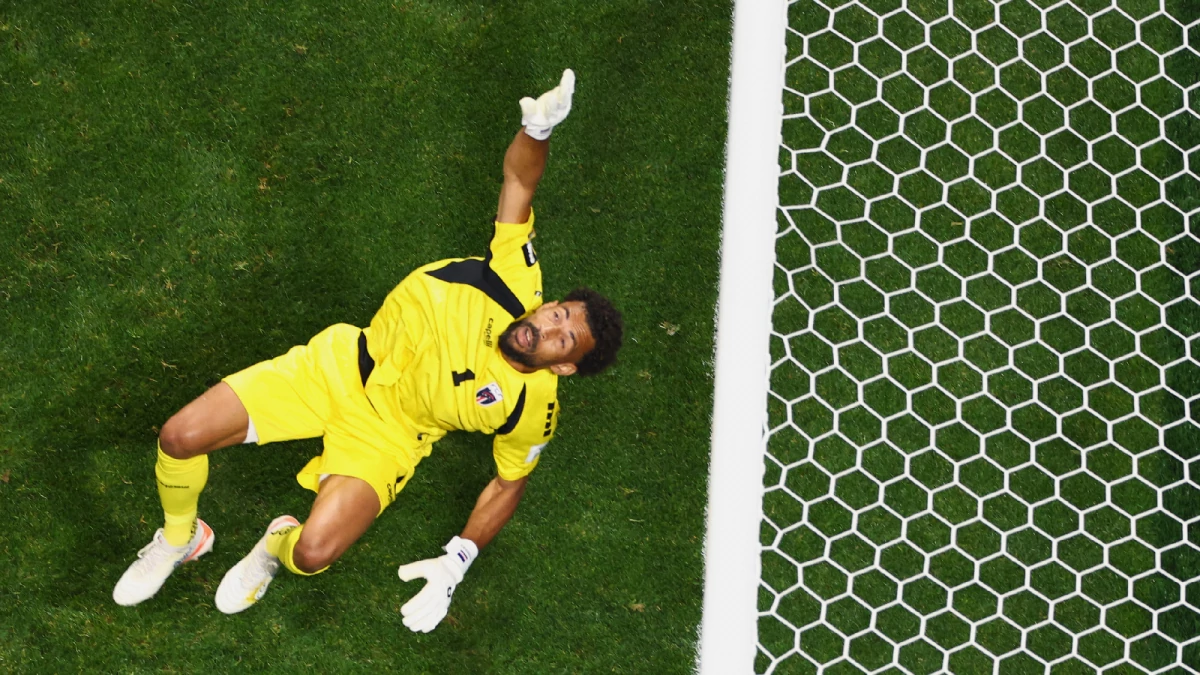 Vozinha-Cape-Verde-goalie