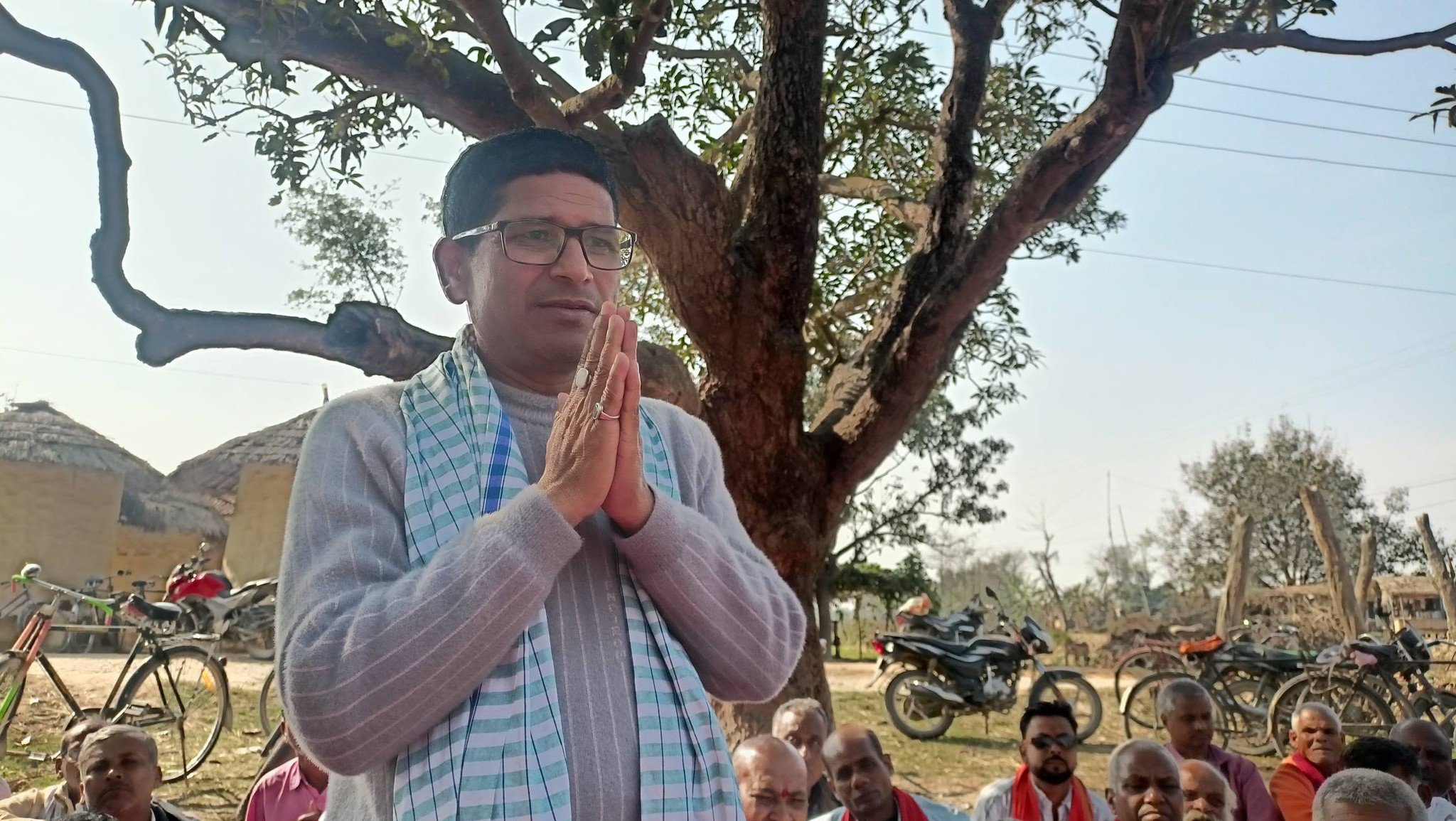 vv उहाँ नेपाली कांग्रेस उम्मेदवार भैराराम यादव हुनुहुन्छ