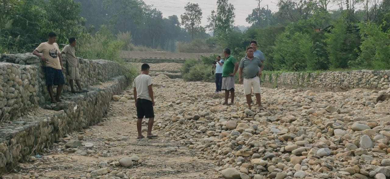 तटबन्धले गाउँ जोगियो, खेतीयोग्य जमिनमा पनि लगाउन स्थानीयको माग