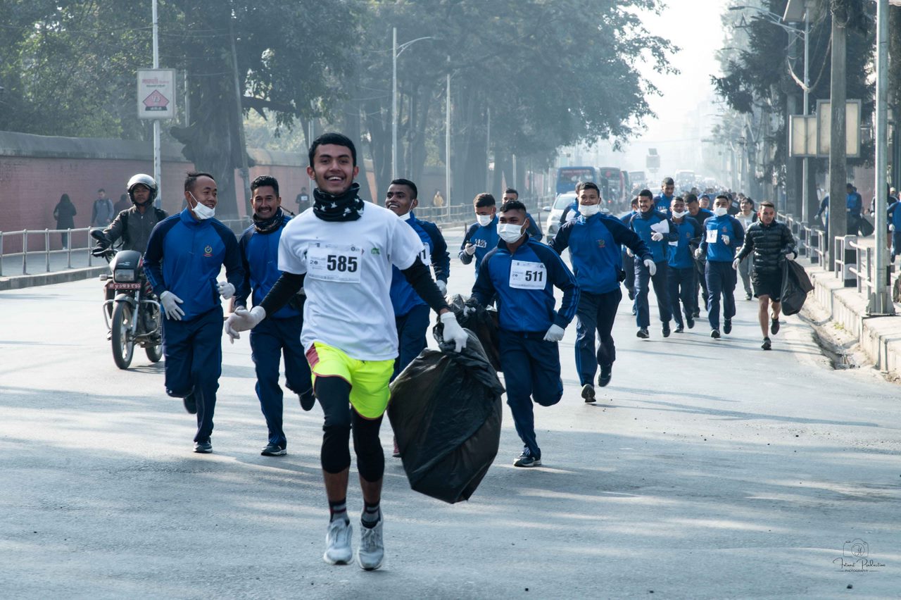 दौडिएर फोहोर टिप्नेलाई ५० हजार रुपैयाँसम्म पुरस्कार