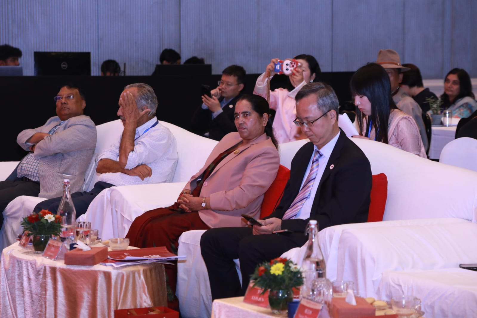   नेपाल एक चीन सिद्धान्तप्रति आफ्नो प्रतिबद्धतामा अडिग छ : उपाध्यक्ष घिमिरे