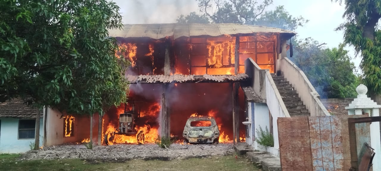   पूर्वमन्त्री श्रेष्ठको घरमा आगजनी