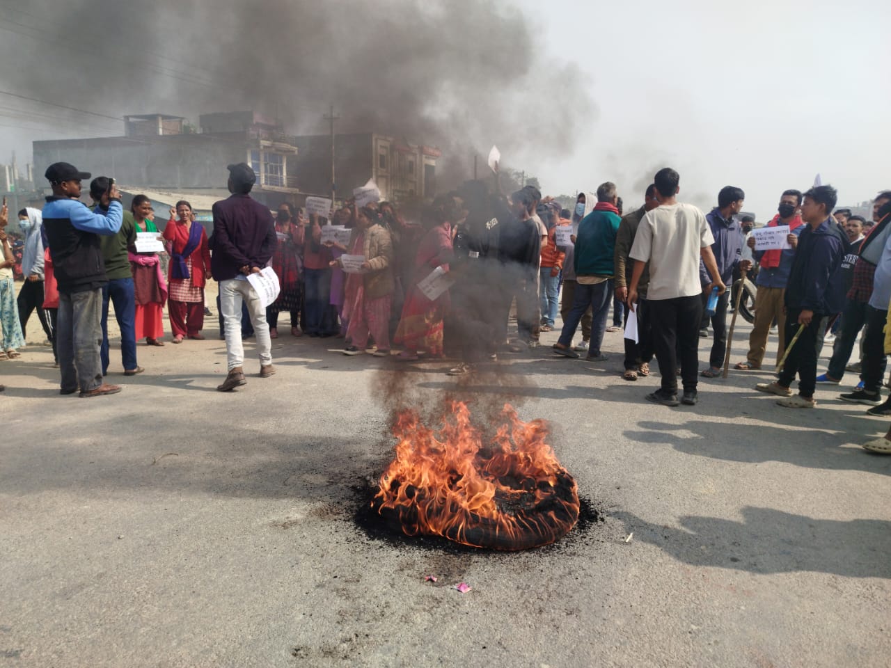   अस्पतालबाटै किशोरीको शव हराएको विषयमा मंगलबार पनि प्रदर्शन
