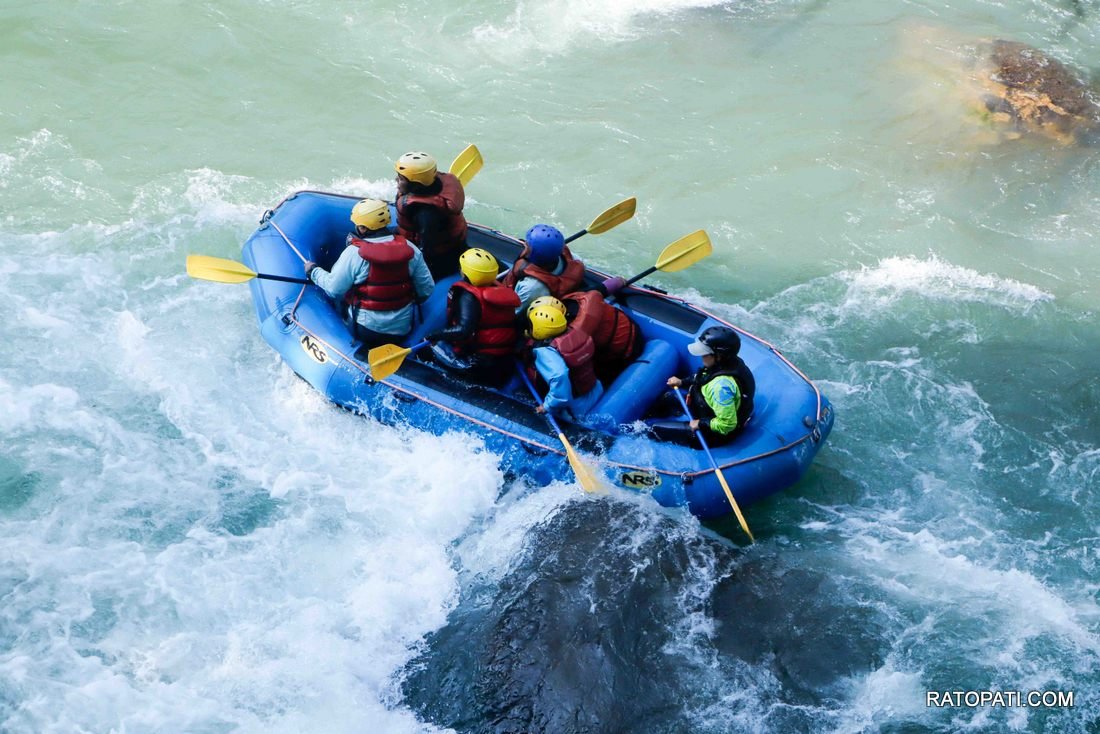 Winter rafting_Bhotekoshi_Nepal Photo Library3