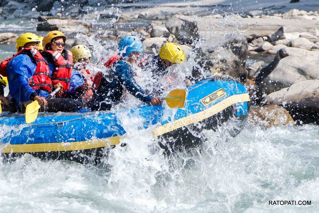 Winter rafting_Bhotekoshi_Nepal Photo Library4