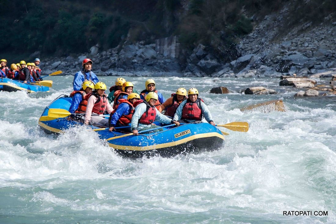Winter rafting_Bhotekoshi_Nepal Photo Library6