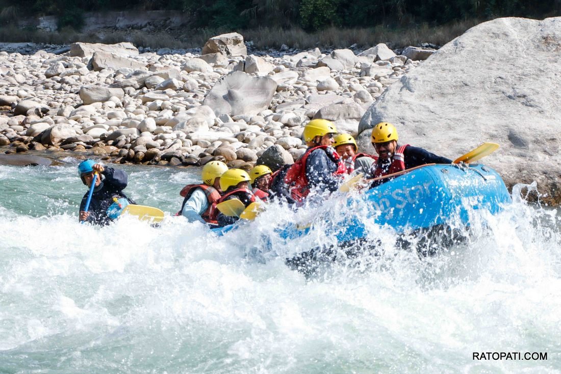 Winter rafting_Bhotekoshi_Nepal Photo Library8