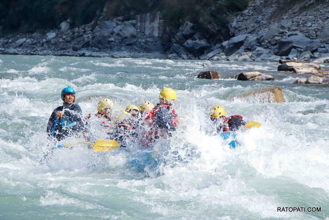 Winter rafting_Bhotekoshi_Nepal Photo Library9