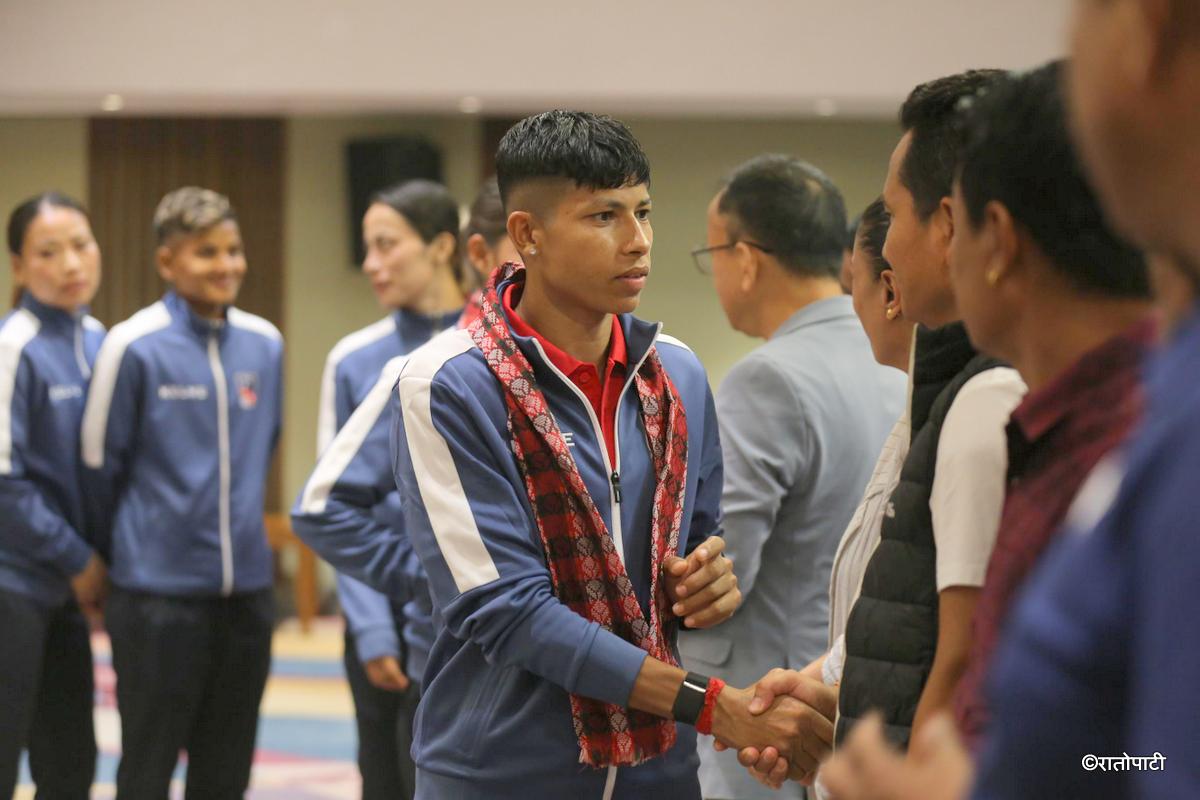 women footballt team (1)