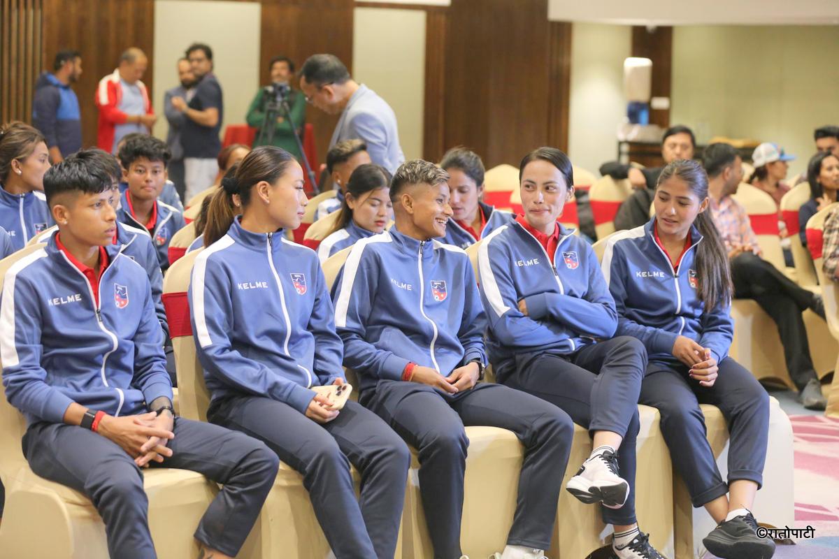 women footballt team (12)