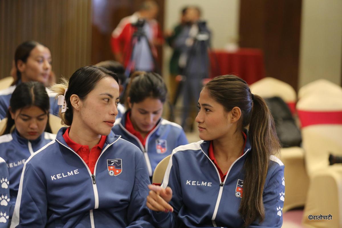 women footballt team (14)