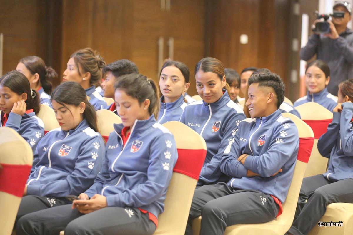 women footballt team (15)