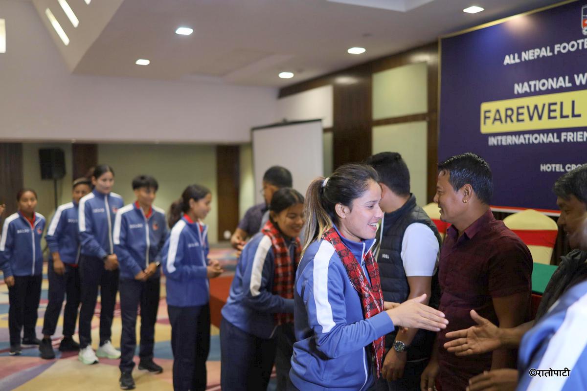 women footballt team (4)