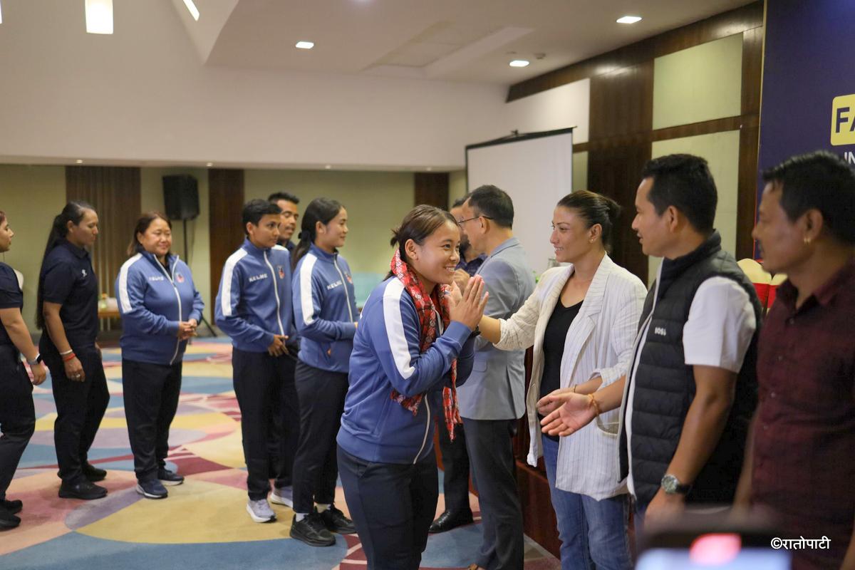 women footballt team (6)