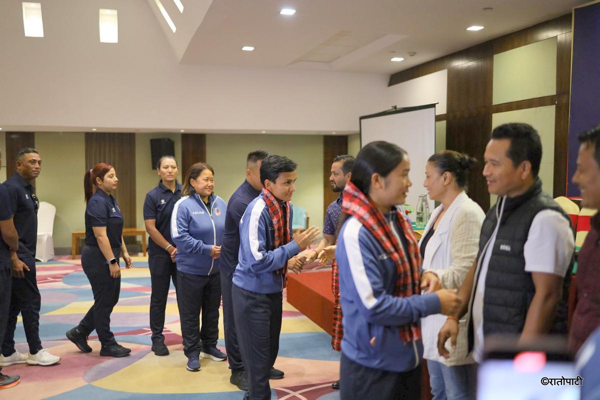 women footballt team (7)