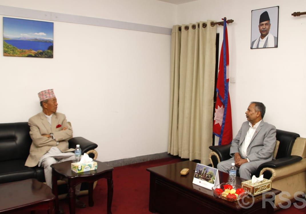 उपराष्ट्रपति यादव र कोशी प्रदेशका प्रमुख खापुङबिच भेटवार्ता