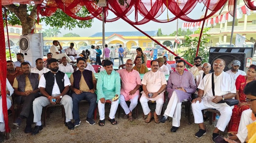   जसपा नेपाल मधेसको नयाँ नेतृत्वका लागि उम्मेदवार दिएका यादवद्वारा निर्वाचन बहिष्कार
