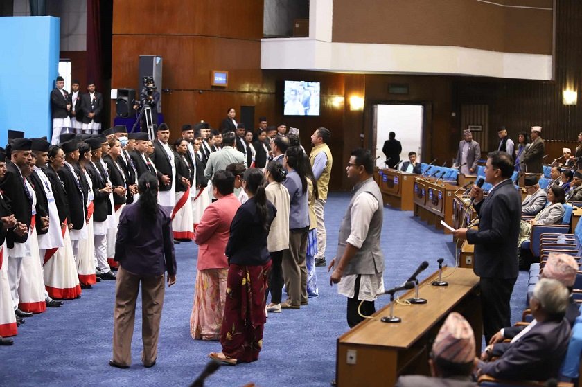 हेवाखोलामा भत्किएको बेलिब्रिज तत्काल बनाउन योगेश भट्टराईको माग