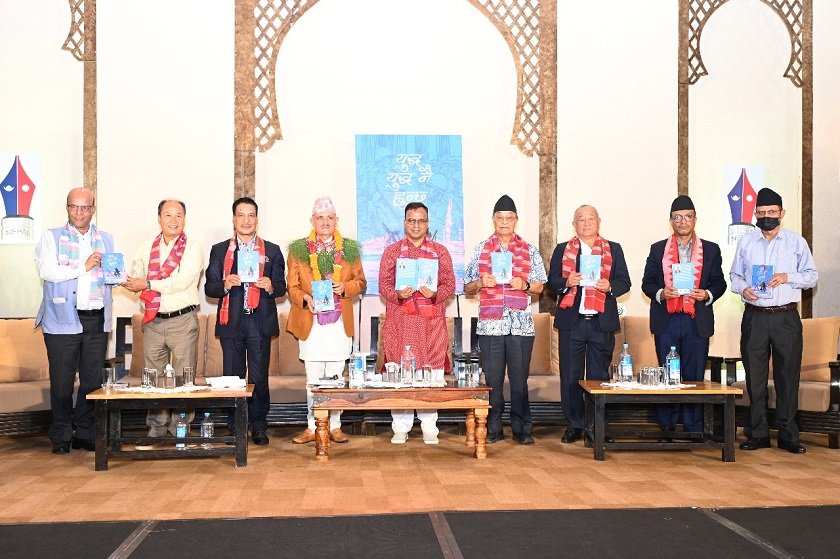 कवि तथा गीतकार युवराज अधिकारीको कविता संग्रह 'युद्ध, युद्ध नै हुन्छ' को लोकार्पण