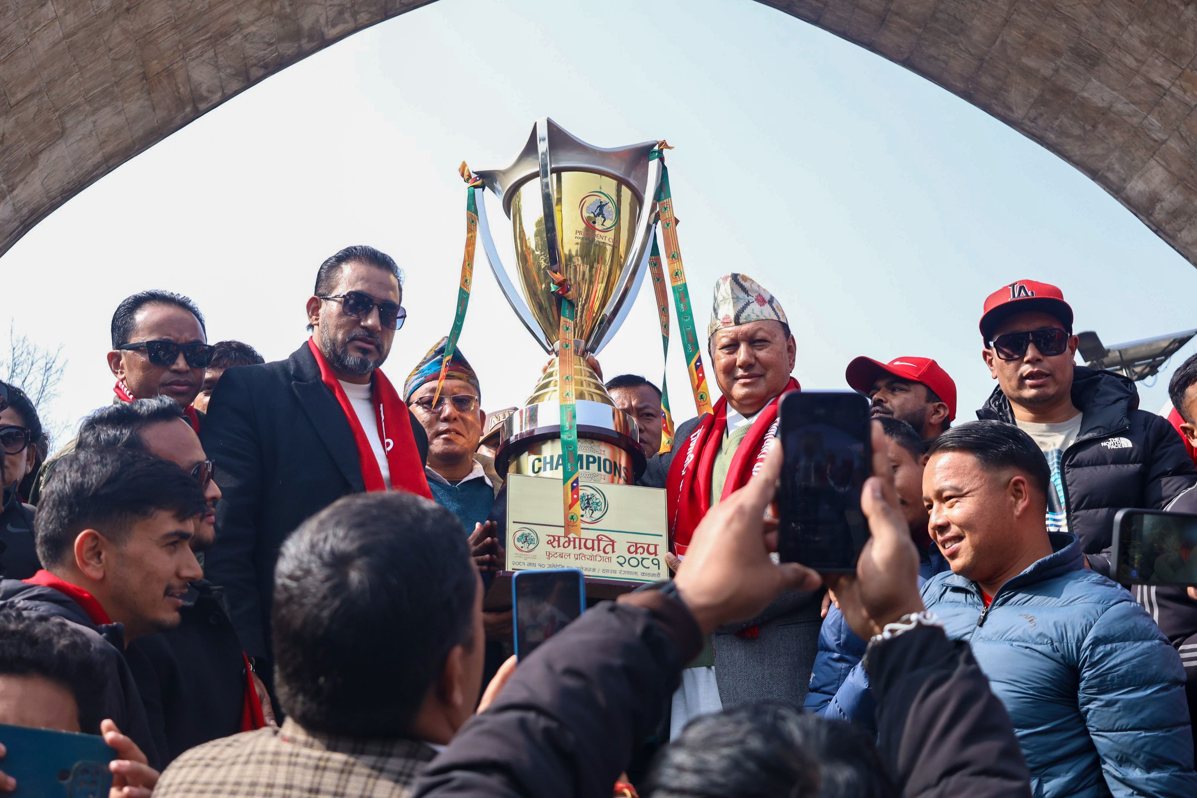 सहिद गेटमा सभापति कपको ट्रफी अनावरण